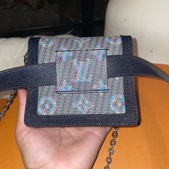 SOLD!!! Louis Vuitton Bumbag New Limited Edition - Picture 6 of 8